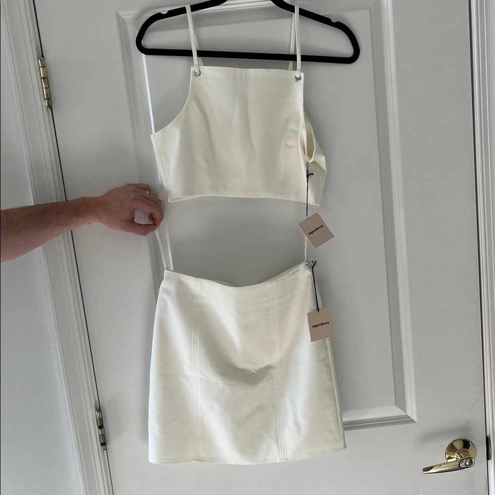 superdown Cream Skirt Set